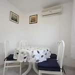 With Parking Space - 8448 דירה וויס