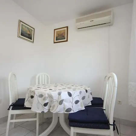 With A Parking Space - 8448 Apartment Vis