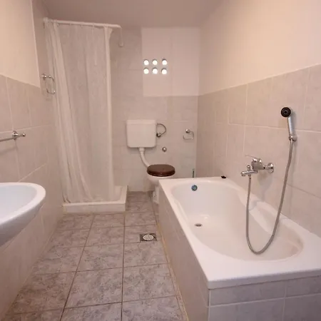 Apartment With A Parking Space - 8448 Vis